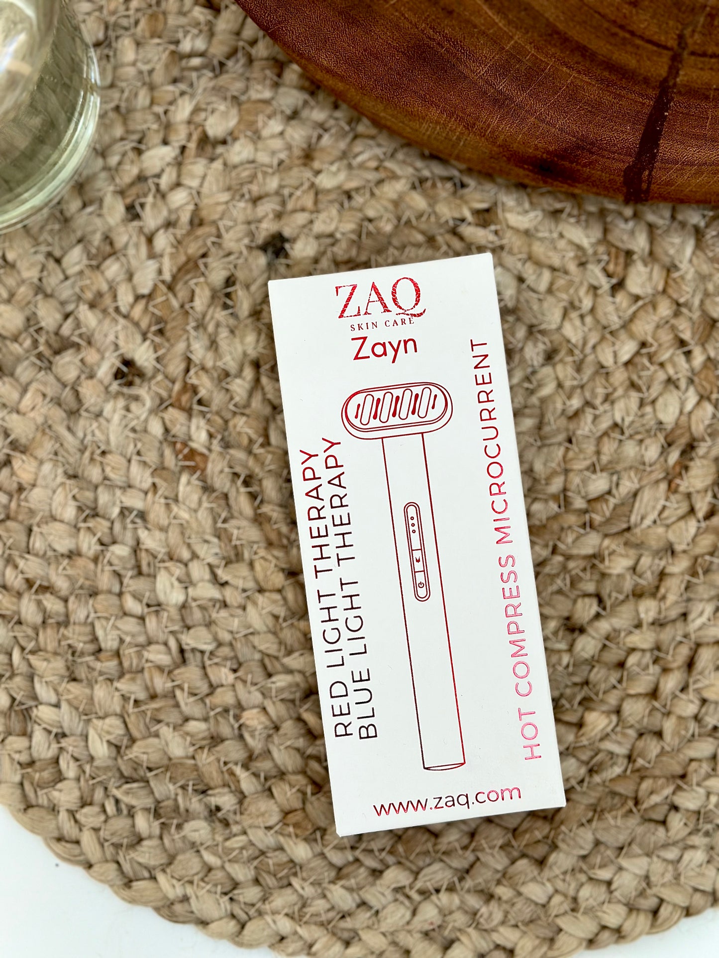 ZAQ Zayn facial therapy device