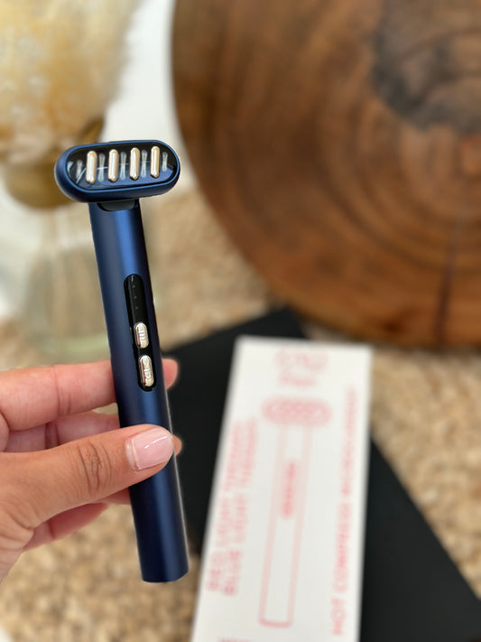 ZAQ Zayn facial therapy device